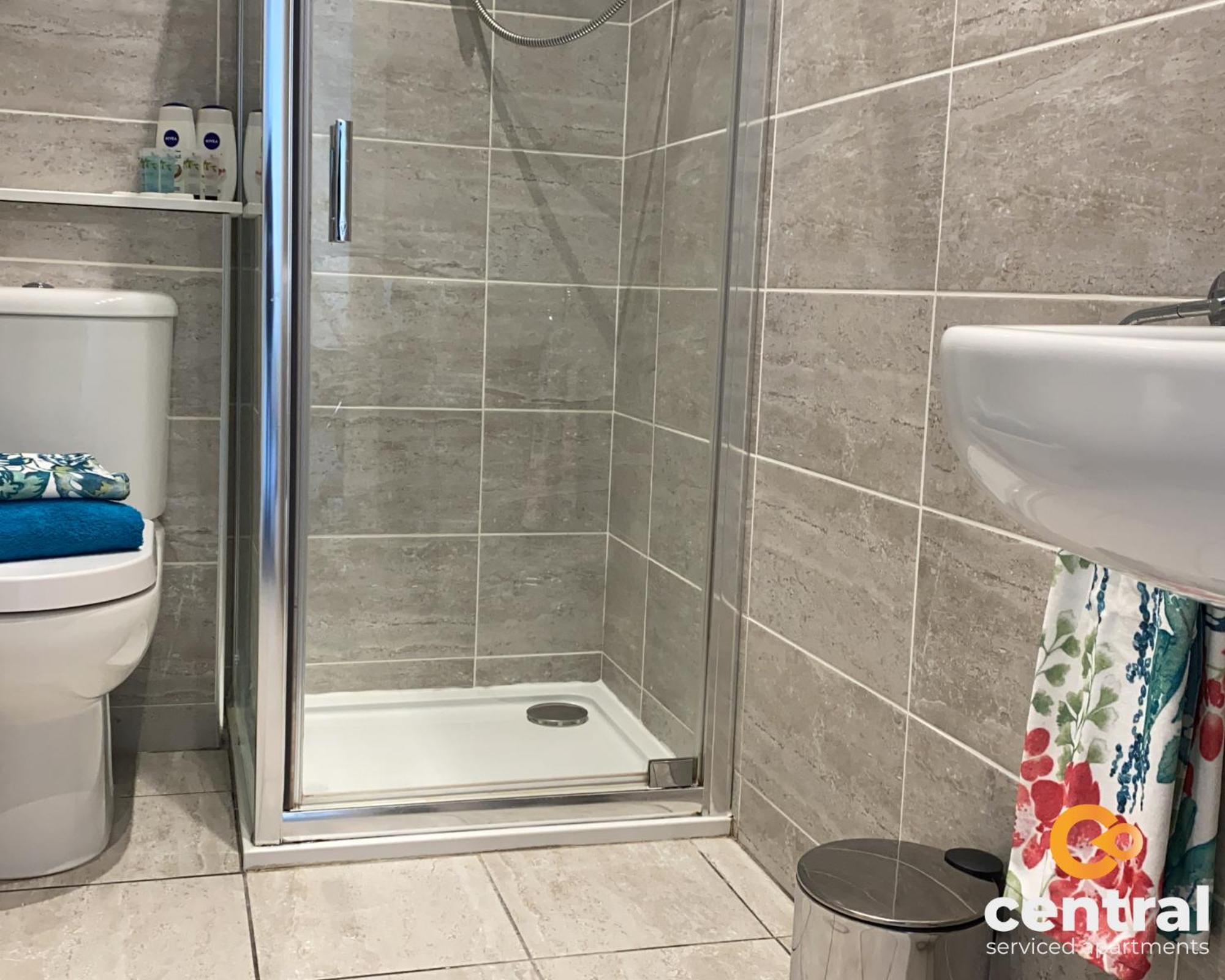 Central Serviced Apartments - Cosy 1 Bedroom - Walk Away From City Quay V&A - Walk To Bus And Train Station - Easy Access To City Centre - Fast Wi-Fi - Fully Equipped - Weekly & Monthly Stay Offers ダンディー エクステリア 写真
